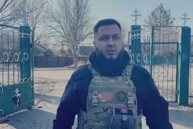 Музыкант Аким Апачев пристыдил мэрию Екатеринбурга за выбор лиц к 300-летию города