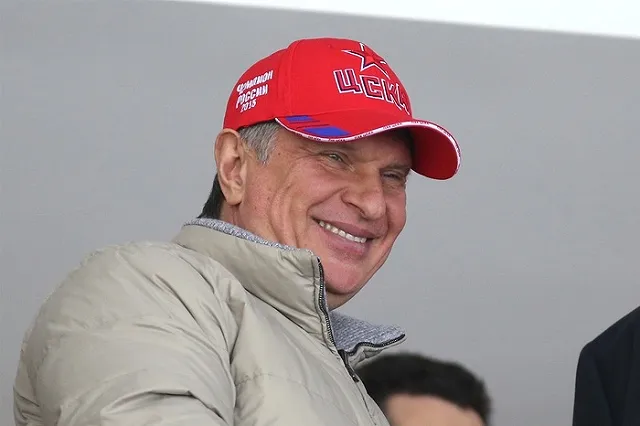 Сокращать зарплаты и увольнять топ-менеджеров госкомпаний не планируется