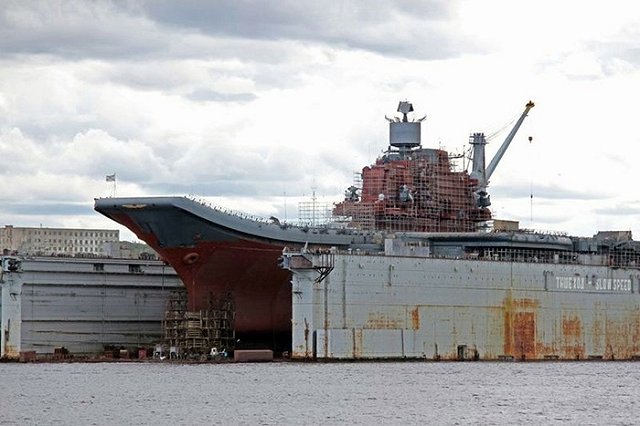 «Адмирал Кузнецов» не пострадал из-за аварии плавучего дока