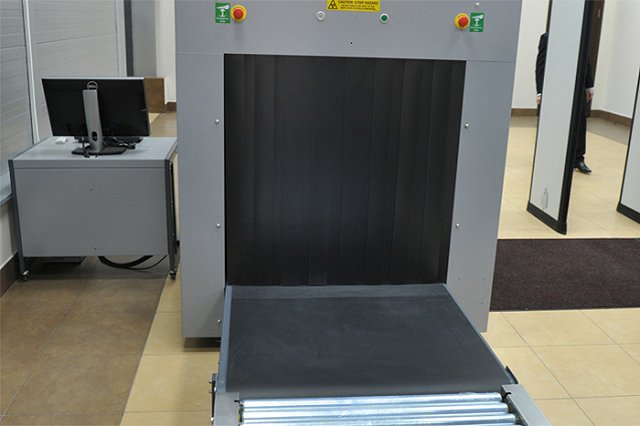 Метро Екатеринбурга оштрафовали после того, как ФСБ пронесли бомбу мимо сканеров