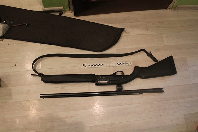 В Свердловской области вор и насильник пытался убить троих человек из охотничьего ружья