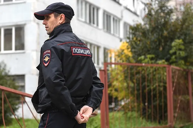 В Екатеринбурге на закладке наркотиков задержали гимназиста и его приятеля-студента