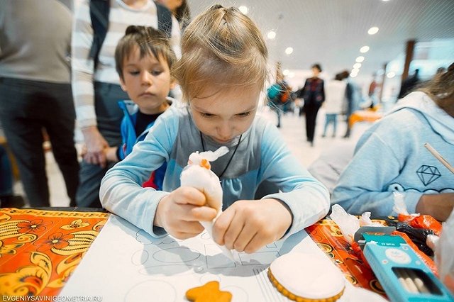 Широкая, гостеприимная и радушная Масленица в Парке Маяковского