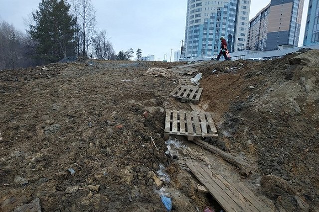 Жители нового квартала от «Атомстройкомплекса» в ужасе от своих «тротуаров»