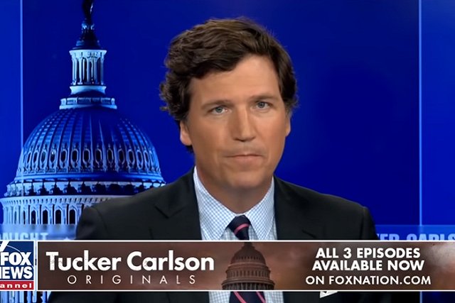 Axios: Ведущий Fox News Такер Карлсон развернул симпатии американцев в сторону Кремля