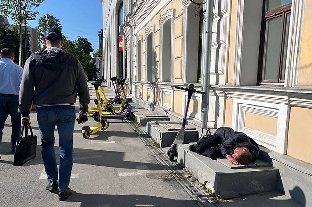 Первый город в Свердловской области готовится полностью запретить самокаты