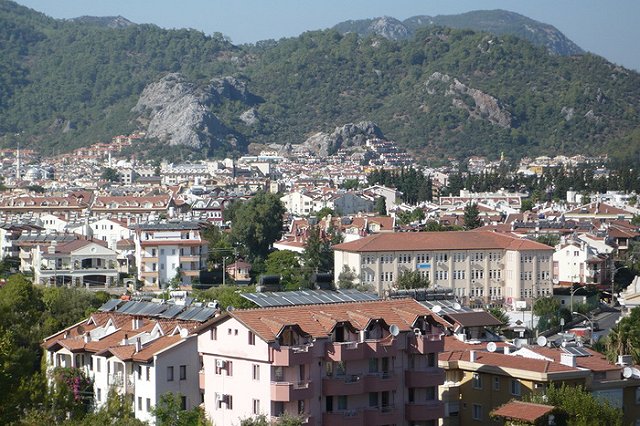 В Турции в ДТП погибла российская туристка, 14 пострадавших