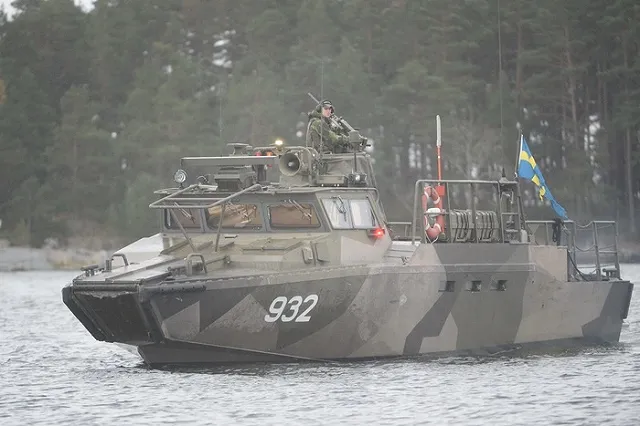 ВМС Швеции приняли за российскую подлодку метеобуй