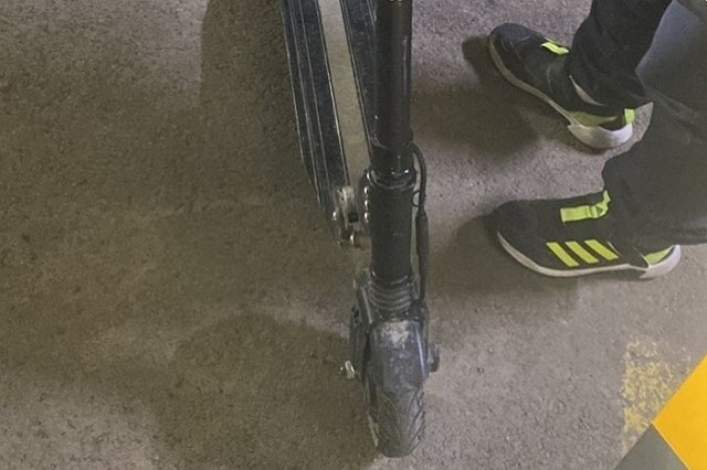 В Екатеринбурге мужчина на Range Rover расстрелял пьяного парня на самокате