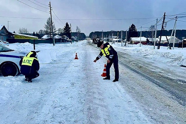 В Свердловской области пенсионер насмерть сбил пешехода и уехал с места происшествия