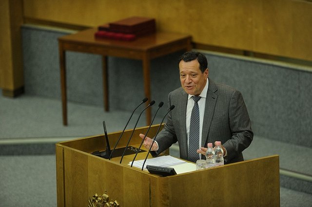 Правительство откажется от повышения страховых взносов с зарплат