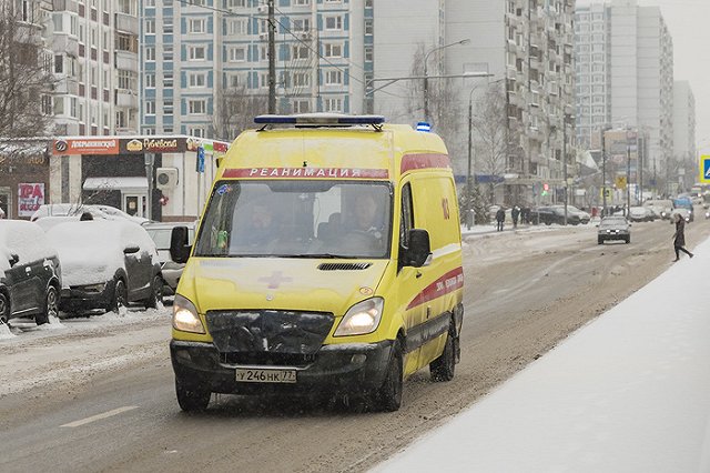 Женщина, упавшая в яму с кипятком на Ломоносова, обварила больше половины тела