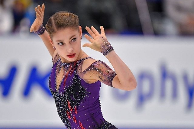 Косторная с мировым рекордом выиграла короткую программу в финале Гран-при