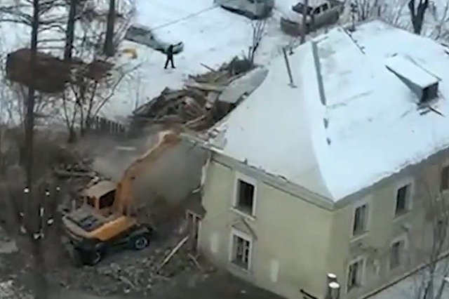 На Эльмаше начали сносить старые дома