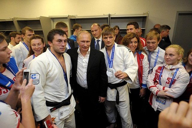 Обидчик девушки-инвалида, которую не пустили к Путину, заплатит компенсацию