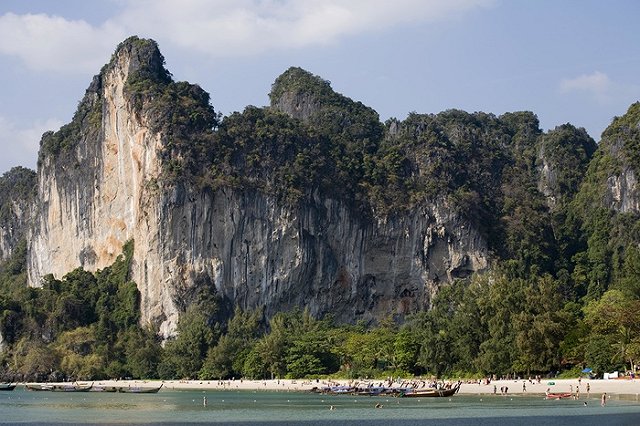 Пострадавшую в Таиланде челябинку привезут на родину спецбортом
