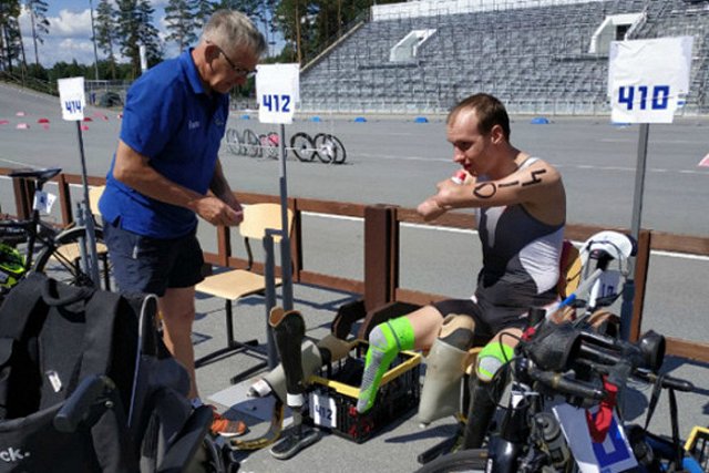 Паратлет Михаил Асташов рассказал, зачем пошёл работать курьером