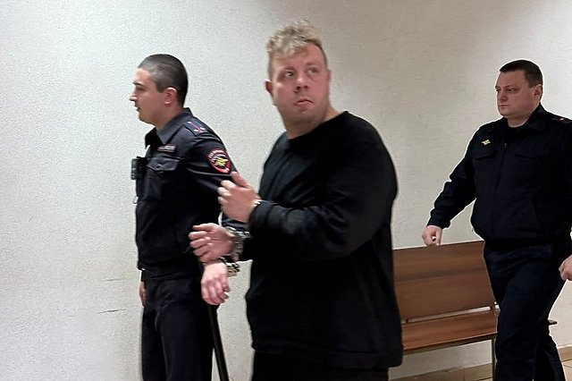 В Екатеринбурге арестовали учителя, душившего детей