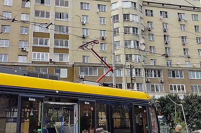 В центре Екатеринбурга остановилось трамвайное движение