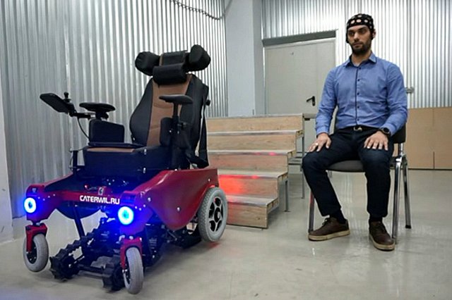 В Сибири создана первая в мире инвалидная коляска с мысленным управлением