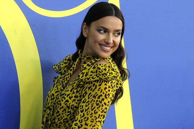 Шейк призналась, что ест в кровати и плохо выглядит. «У меня целлюлит!»