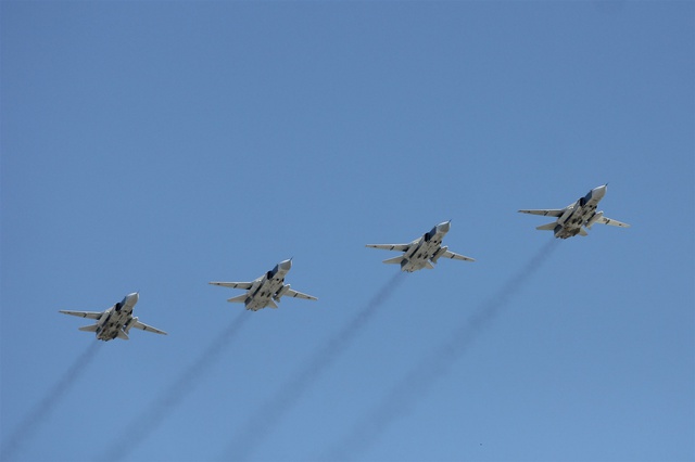 Бомбардировщик Су-24 разбился в Волгоградской области