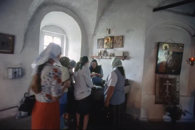 Женщина расплатилась фальшивой купюрой в церковной лавке в Верхотурье