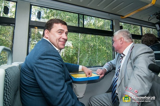 Свердловские VIPы прокатились по обновленной детской железной дороге