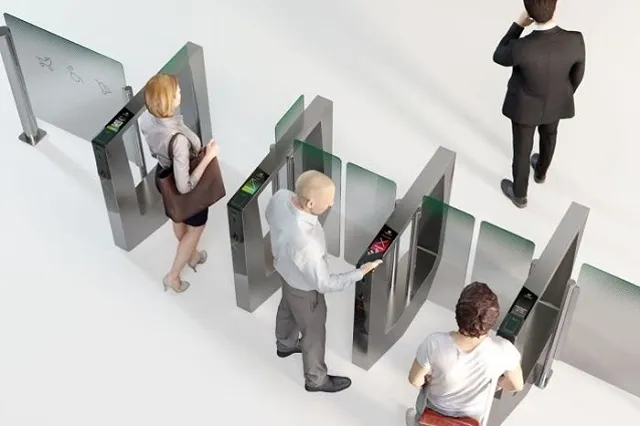 Власти Екатеринбурга решили проблему с горожанами, которые научились не платить за проезд