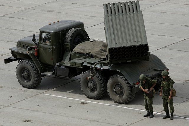 Киев обвинил ДНР в обстреле собственных сел с целью провокации