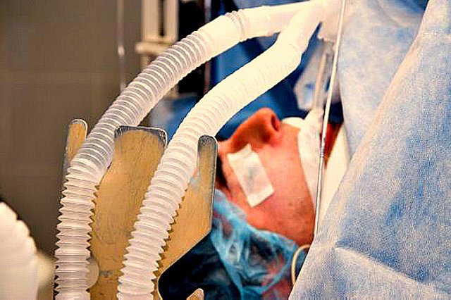 Японские врачи смогли частично вернуть зрение с помощью клеток кожи