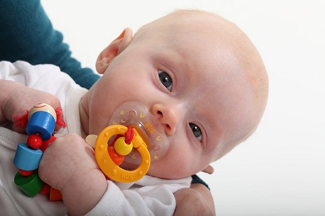 Новгородские власти высказались о притеснении 30-летних матерей