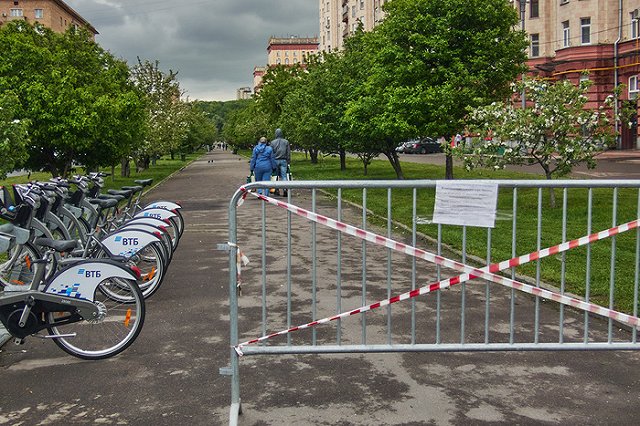 Губернатор Куйвашев подписал указ о продлении режима самоизоляции до 1 июня