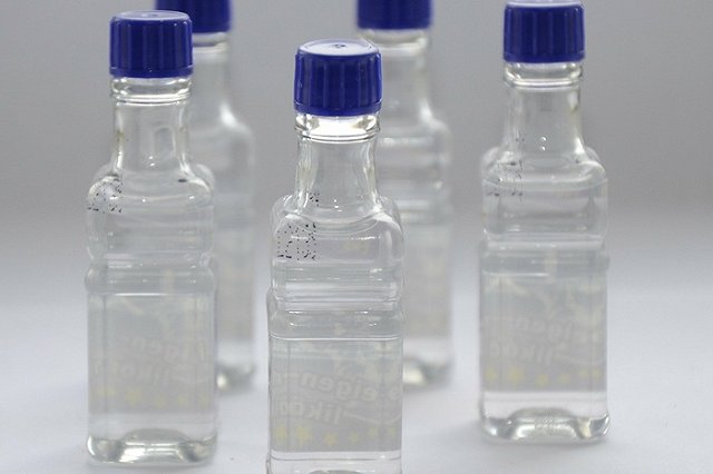 Погибшие от суррогата свердловчане пили антисептик вместо алкоголя