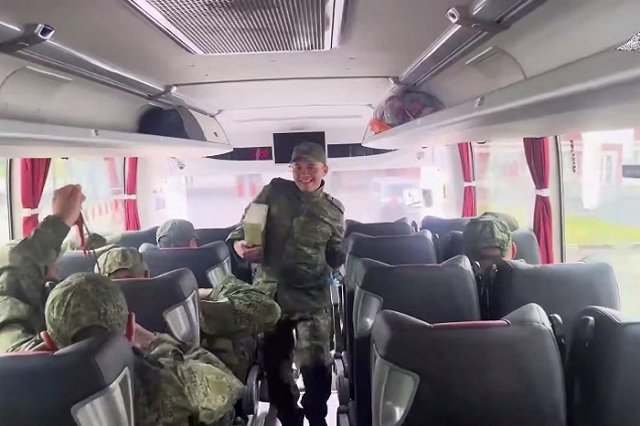 Ещё 307 военнослужащих, в том числе 7 свердловчан, вернулись из украинского плена