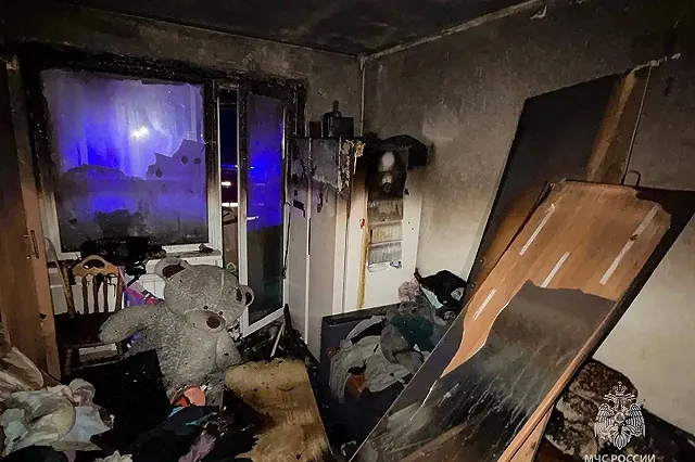 На Урале 2-летняя малышка спасла семью от пожара
