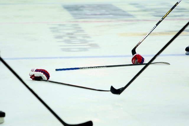 Названа причина смерти 23-летнего хоккеиста в Нижнем Тагиле