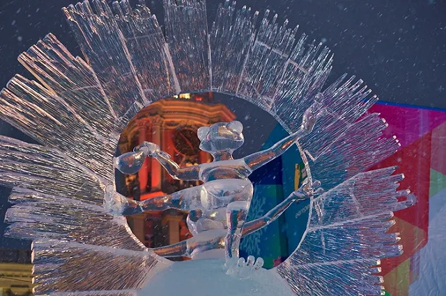 Конкурс ледовых скульптур: зрители отдают симпатии «Черепахе и лягушкам»