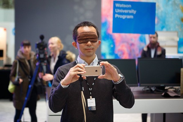 Сайт для взрослых объявил о начале производства контента для незрячих людей