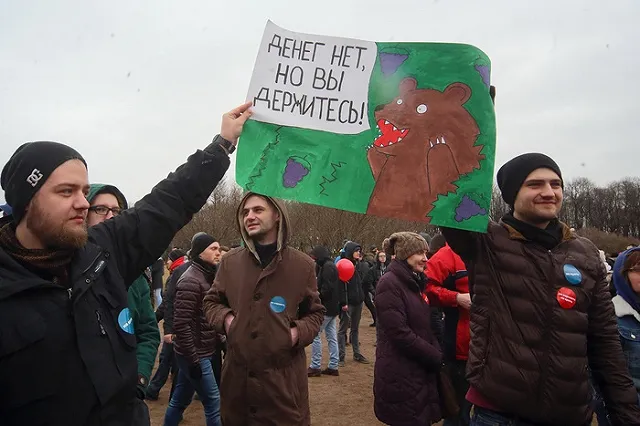 Бывший спичрайтер Медведева рассказал, откуда взялась фраза про «Денег нет»