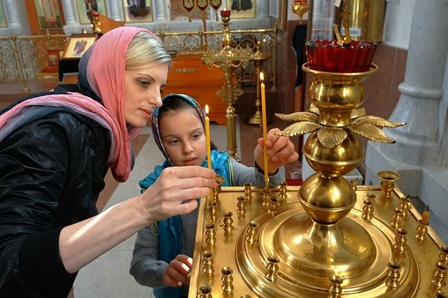 Православные отмечают Рождественский Сочельник