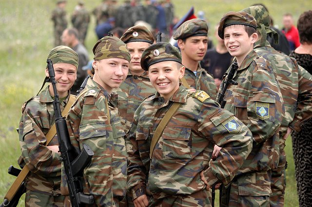 В екатеринбургском техникуме преподаватели подрались с кадетами