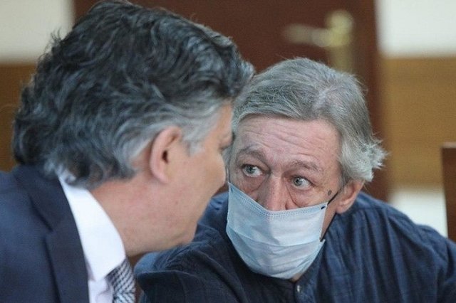 Инсульт Михаила Ефремова является выдумкой и ложью — СМИ