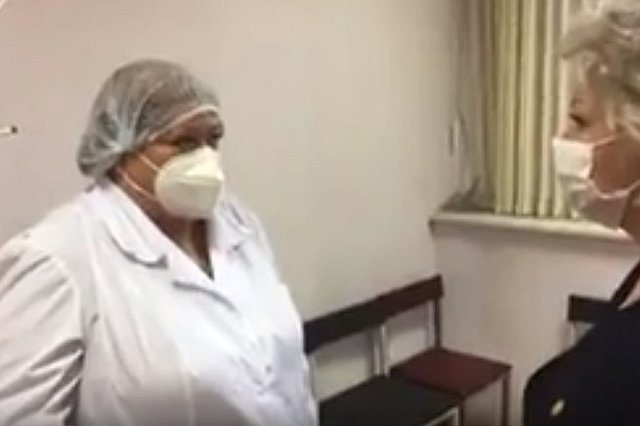 Начальник детского инфекционного центра посоветовала лечить COVID-19 народными средствами