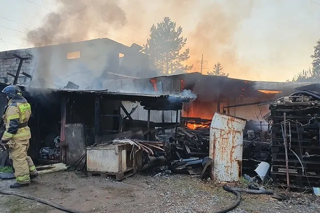 Екатеринбург вновь окутывает едкий дым
