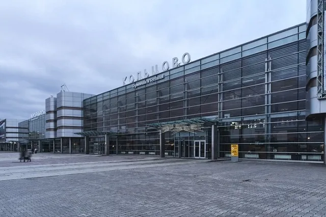 В Екатеринбурге на полдня задерживают рейс за границу