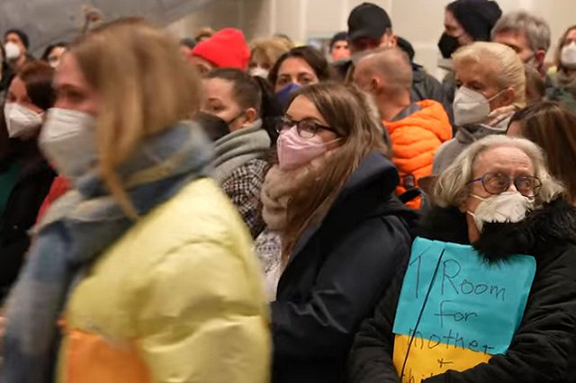 Украинские беженцы подняли в Берлине бунт из-за карантина