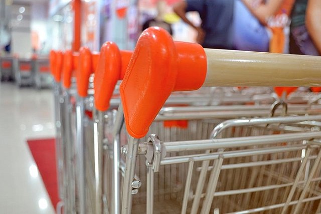 Директор продуктового магазина в Подмосковье обвиняется в убийстве покупателя