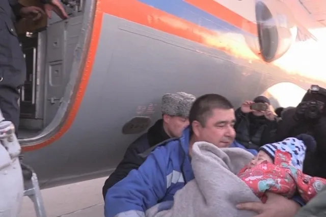 Раскрыт секрет чудом выжившей в авиакатастрофе девочки