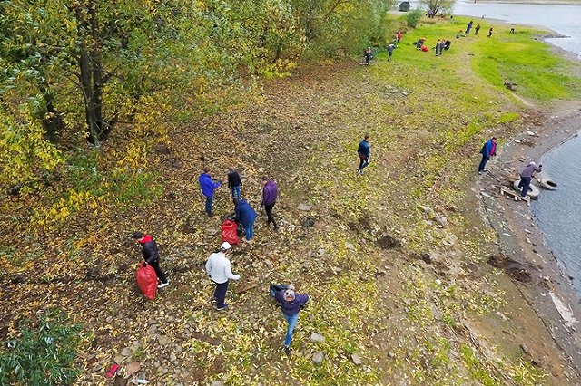 С набережной реки Исеть собрали 30 тонн мусора